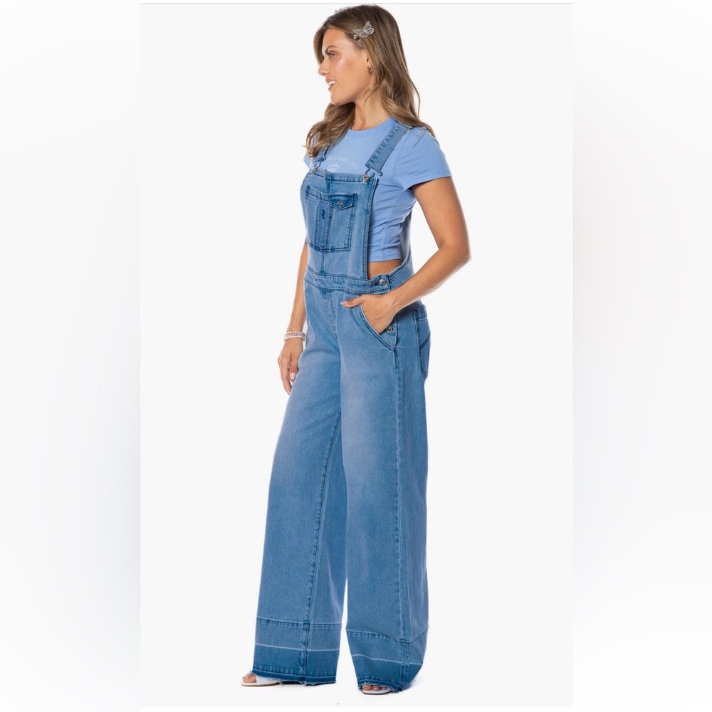 JUICY COUTURE DENIM WIDE LEG OVERALL WITH RELEASE HEM in Medium Wash XXL
